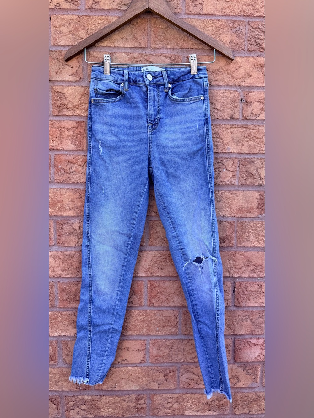 💫4/$25 • Zara Mid Wash Blue Distressed Skinny Jeans